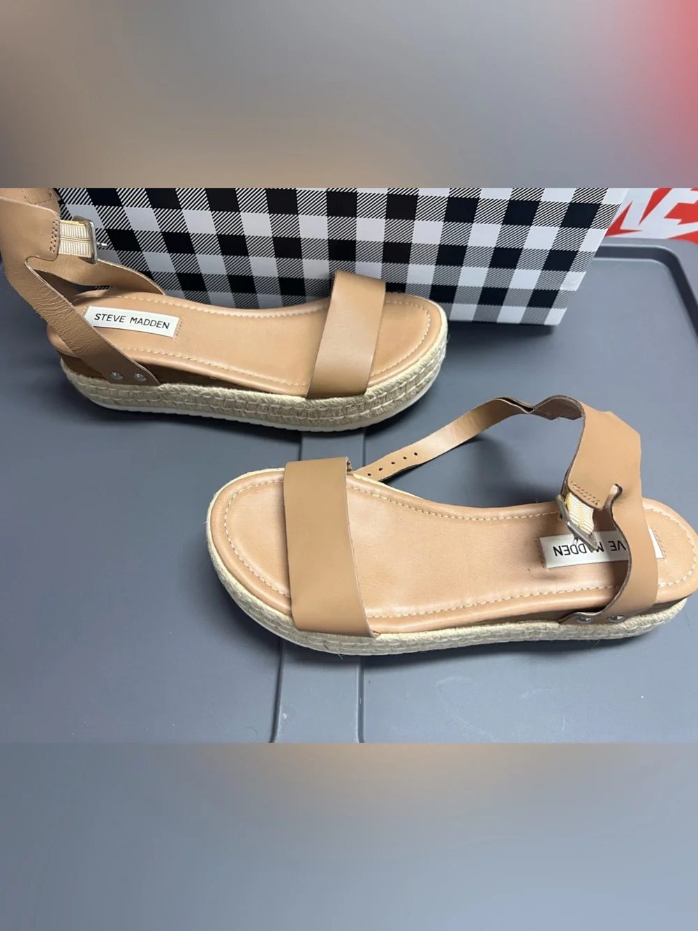 Platform sandals